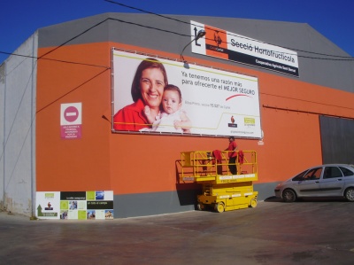 ENGRUPO. Lona Exterior